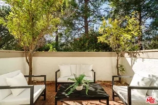 17158 Palisades Cir, Pacific Palisades, CA 90272 - Photo 5