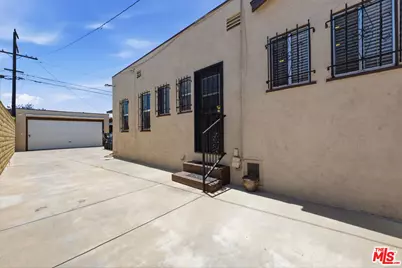 2430 W 77th St, Inglewood, CA 90305 - Photo 27