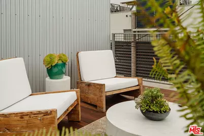 1028 Pleasant View Ave, Venice, CA 90291 - Photo 21