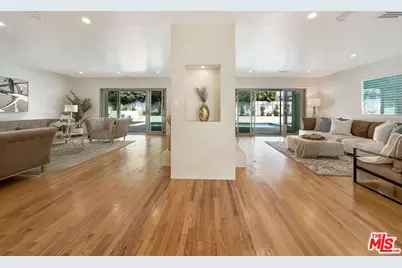 5810 S Halm Ave, Los Angeles, CA 90056 - Photo 3