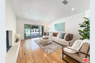5810 S Halm Ave, Los Angeles, CA 90056 - Photo 11