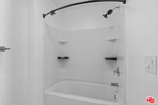13045 Pacific Promenade Prome, Los Angeles, CA 90094 - Photo 23