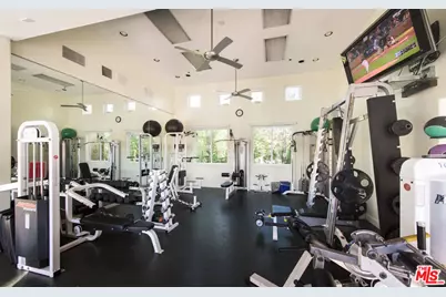 16658 Calle Brittany, Pacific Palisades, CA 90272 - Photo 35