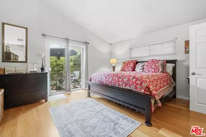 4032 Moore St, Los Angeles, CA 90066 - Photo 17