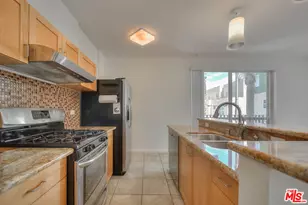 302 E 19th St, Long Beach, CA 90806 - Photo 7