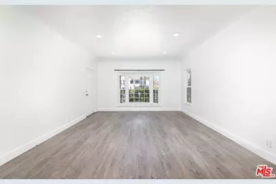 1032 S Orange Dr, Los Angeles, CA 90019 - Photo 11