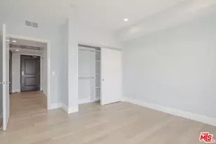 2939 Leeward Ave, Los Angeles, CA 90005 - Photo 11