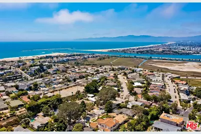 8515 Falmouth Ave #405, Playa del Rey, CA 90293 - Photo 1