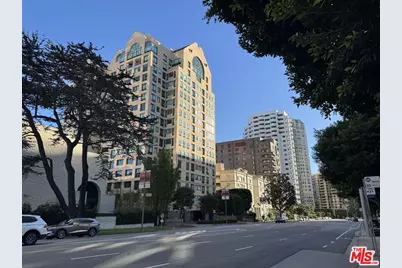 10520 Wilshire Blvd #701, Los Angeles, CA 90024 - Photo 25