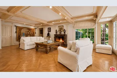 16201 Meadowcrest Rd, Sherman Oaks, CA 91403 - Photo 19