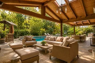 16201 Meadowcrest Rd, Sherman Oaks, CA 91403 - Photo 55