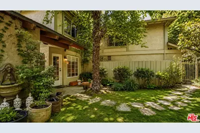 16201 Meadowcrest Rd, Sherman Oaks, CA 91403 - Photo 67