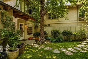 16201 Meadowcrest Rd, Sherman Oaks, CA 91403 - Photo 67