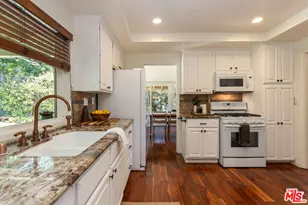 10315 Clusterberry Ct, Los Angeles, CA 90077 - Photo 11