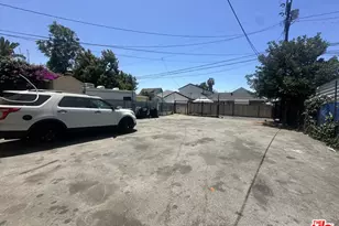 724 E 32nd St, Los Angeles, CA 90011 - Photo 13