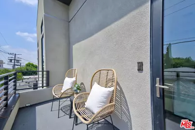 1204 N Orange Grove Ave, West Hollywood, CA 90046 - Photo 19