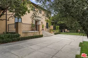 305 S June St, Los Angeles, CA 90020 - Photo 3