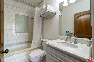 305 S June St, Los Angeles, CA 90020 - Photo 35
