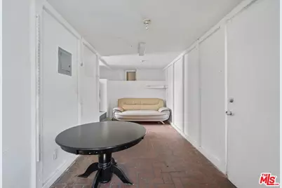 1121 S Serrano Ave, Los Angeles, CA 90006 - Photo 21