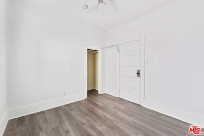 1121 S Serrano Ave, Los Angeles, CA 90006 - Photo 11