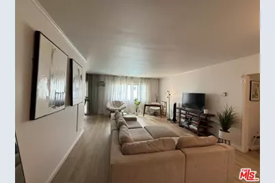 5376 Fairview Blvd #104, Los Angeles, CA 90056 - Photo 11