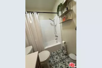 5376 Fairview Blvd #104, Los Angeles, CA 90056 - Photo 13