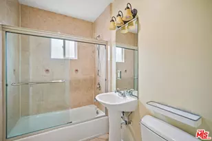 17550 Collins St, Encino, CA 91316 - Photo 21