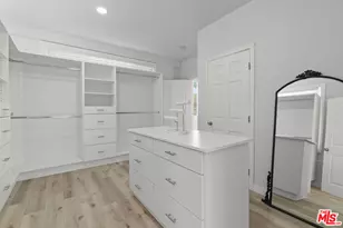 1250 S Windsor Blvd, Los Angeles, CA 90019 - Photo 11