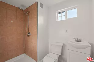 1250 S Windsor Blvd, Los Angeles, CA 90019 - Photo 19