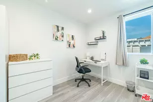 1597 W 37th St, Los Angeles, CA 90018 - Photo 7