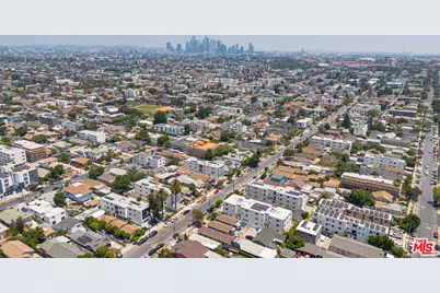 1597 W 37th St, Los Angeles, CA 90018 - Photo 13