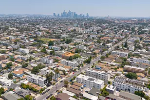 1597 W 37th St, Los Angeles, CA 90018 - Photo 13