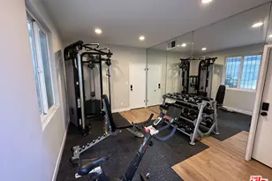 18645 Hatteras St, Tarzana, CA 91356 - Photo 15