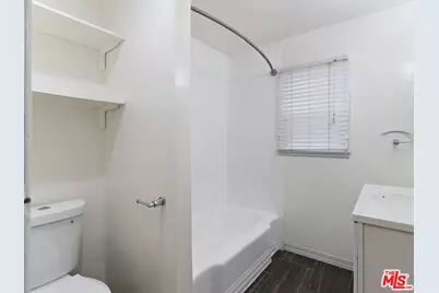 727 Olive Ave, Long Beach, CA 90813 - Photo 19