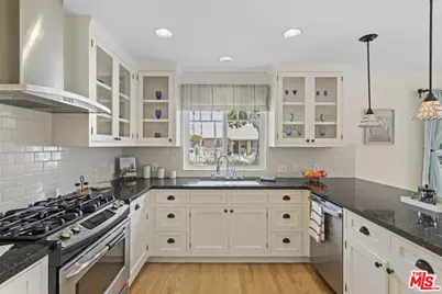 2500 Armour Ln, Redondo Beach, CA 90278 - Photo 9