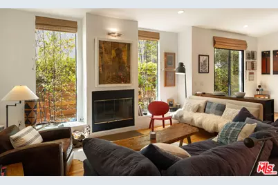 2005 Walnut Ave, Venice, CA 90291 - Photo 1