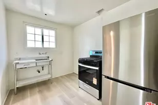 6031 Will Rogers St, Los Angeles, CA 90045 - Photo 11
