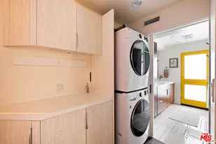 3818 Roderick Rd, Los Angeles, CA 90065 - Photo 23