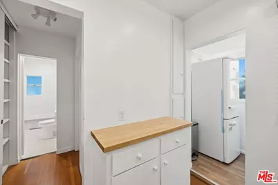 28 24th Pl #A, Venice, CA 90291 - Photo 9