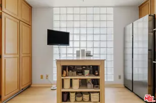 2132 Century Park Ln, Los Angeles, CA 90067 - Photo 23