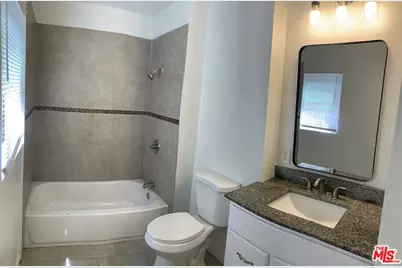 6055 7th Ave, Los Angeles, CA 90043 - Photo 5