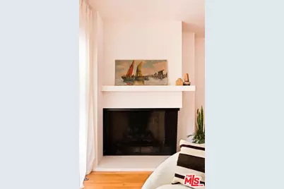 281 S Barrington Ave #C2, Los Angeles, CA 90049 - Photo 13