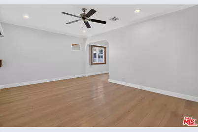 1811 N Avon St, Burbank, CA 91505 - Photo 9