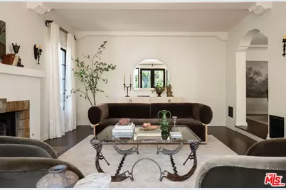 1338 S Cloverdale Ave, Los Angeles, CA 90019 - Photo 11