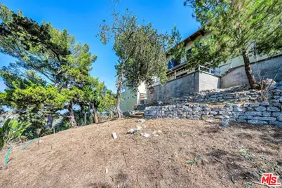 8630 Skyline Dr, Los Angeles, CA 90046 - Photo 41
