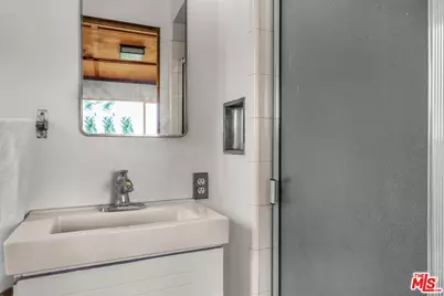 8630 Skyline Dr, Los Angeles, CA 90046 - Photo 37