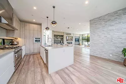 13311 W Magnolia Blvd, Sherman Oaks, CA 91423 - Photo 39