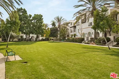 13049 S Icon Cir, Playa Vista, CA 90094 - Photo 39