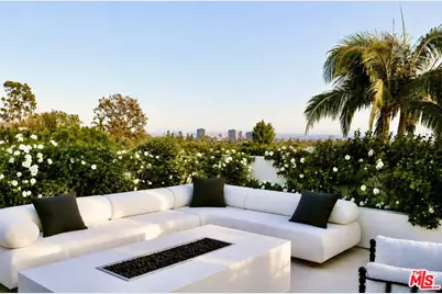 1748 Correa Way, Los Angeles, CA 90049 - Photo 35