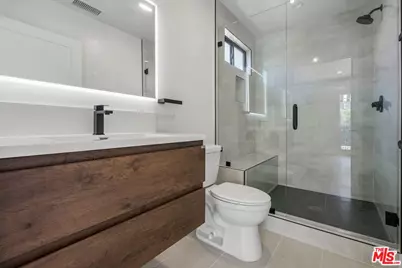6521 Homewood Ave, Los Angeles, CA 90028 - Photo 11